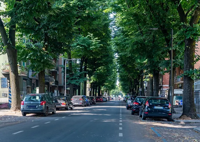 Guesthost - Chic Flat Near Center * Parma